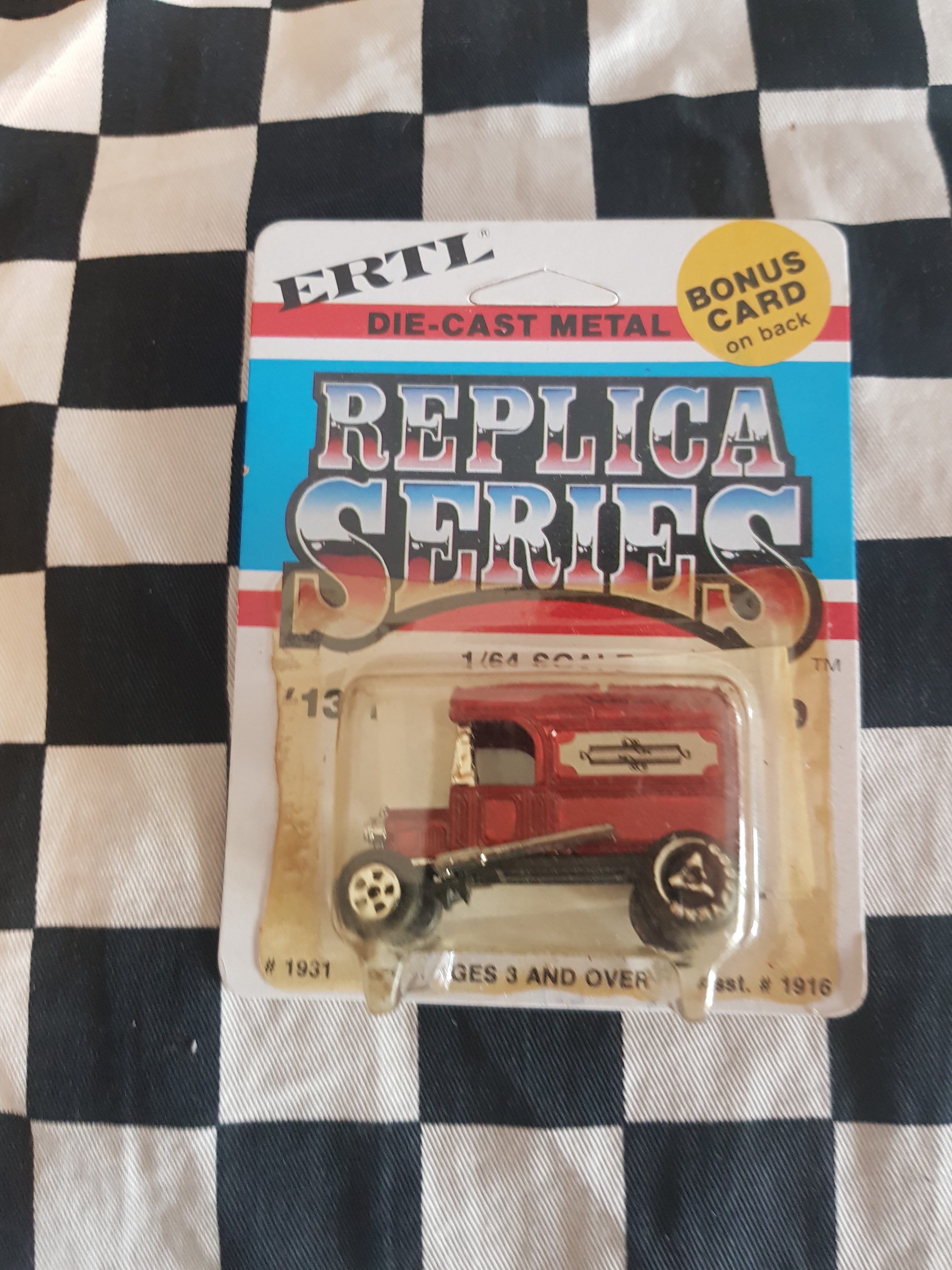 Vintage Ertl 13 T Van Street Rod C Cab