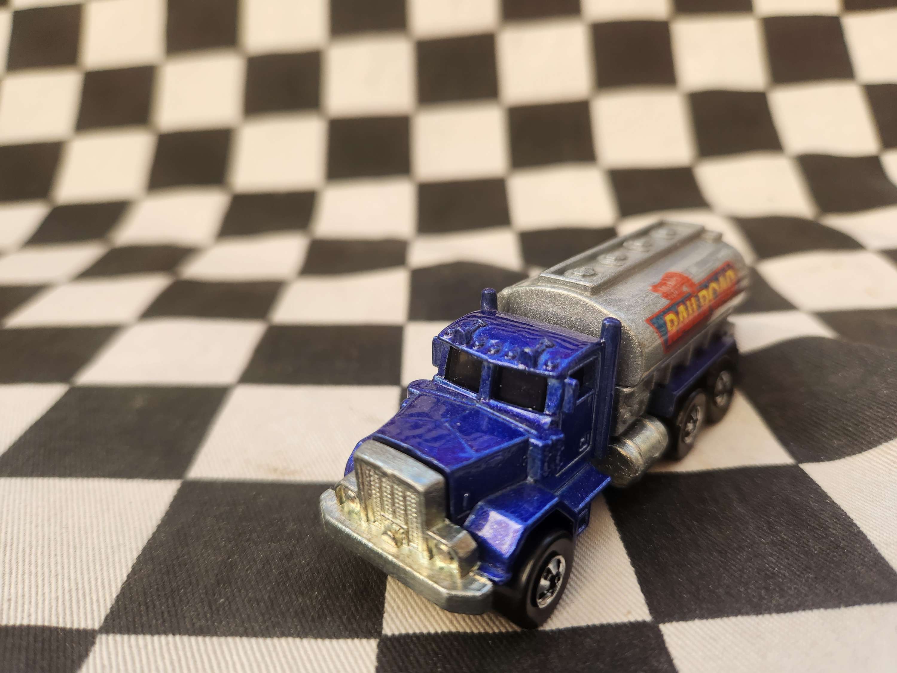 Vintage Loose Hot Wheels Blackwall Peterbilt Railroad Tanker Blue