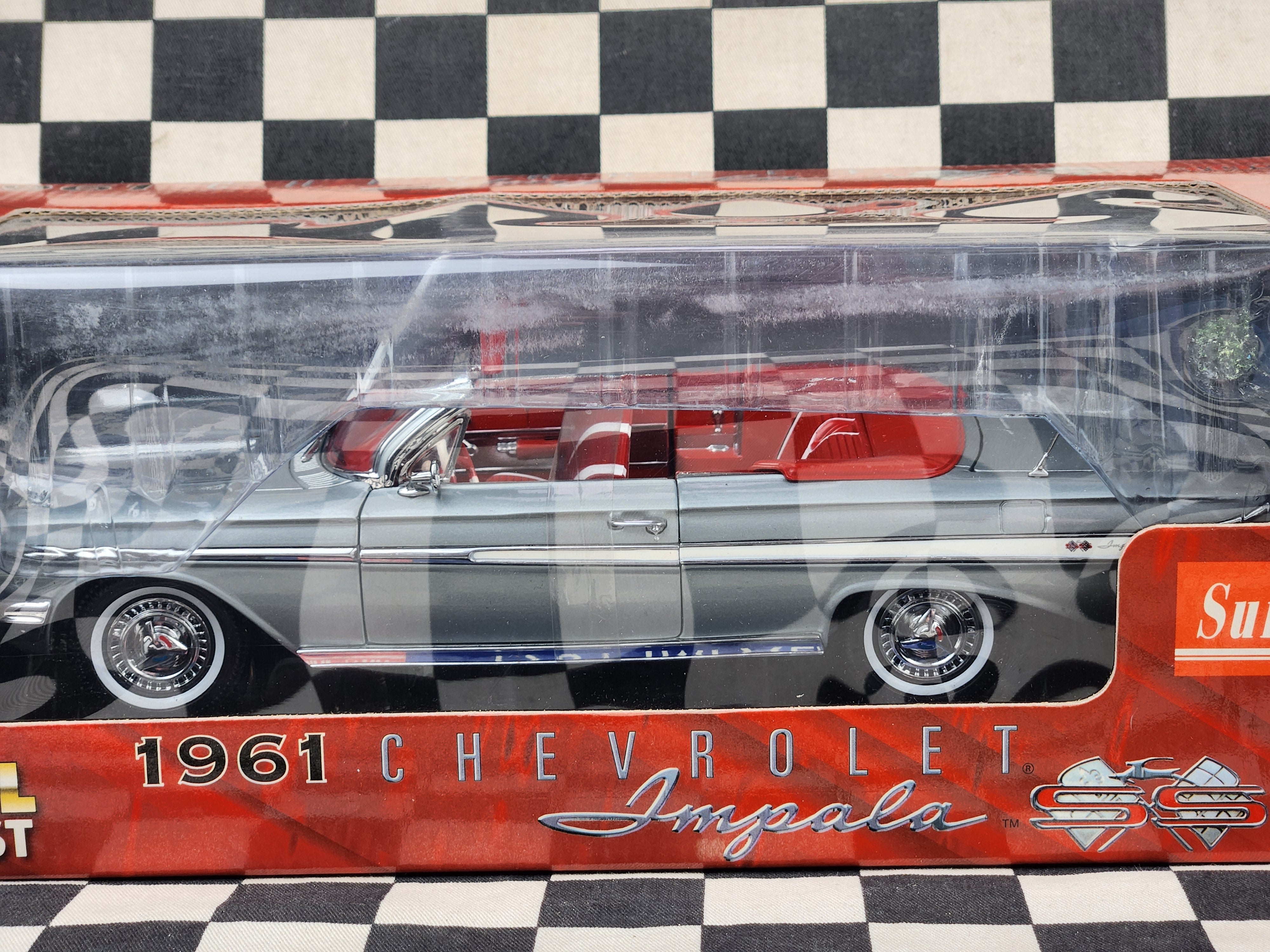 Sun Star 1:18 1961 Chevrolet Impala SS 409 Convertible – Kustom
