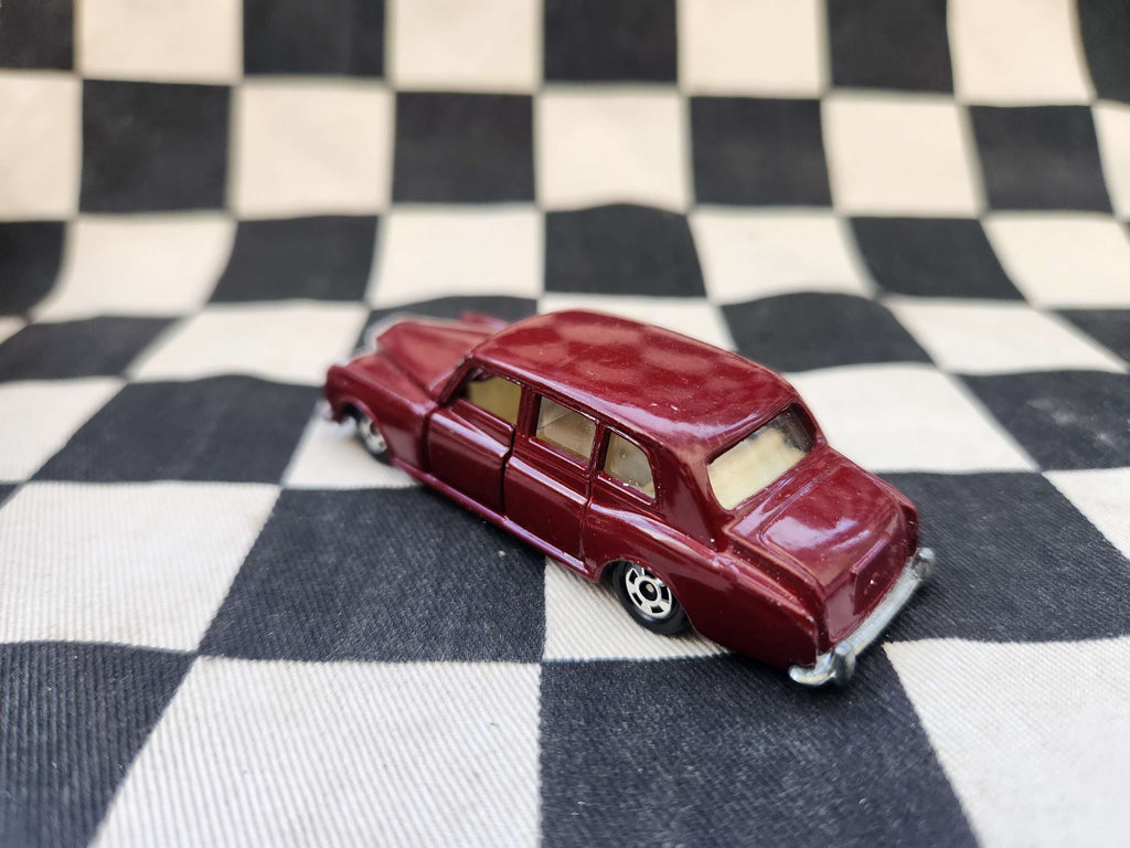Vintage Loose Tomica Rolls Royce Phantom VI