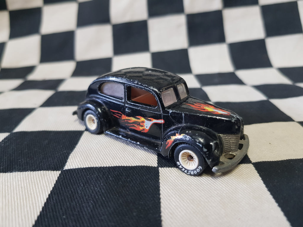 Vintage Hot Wheels 40 Ford 2 Door White Hub Real Riders