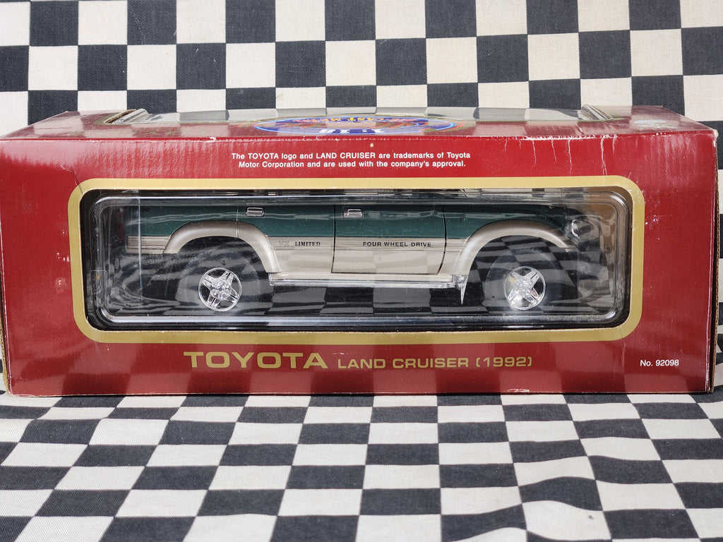 Road Legends 1:18 1992 Toyota Land Cruiser 80 Series