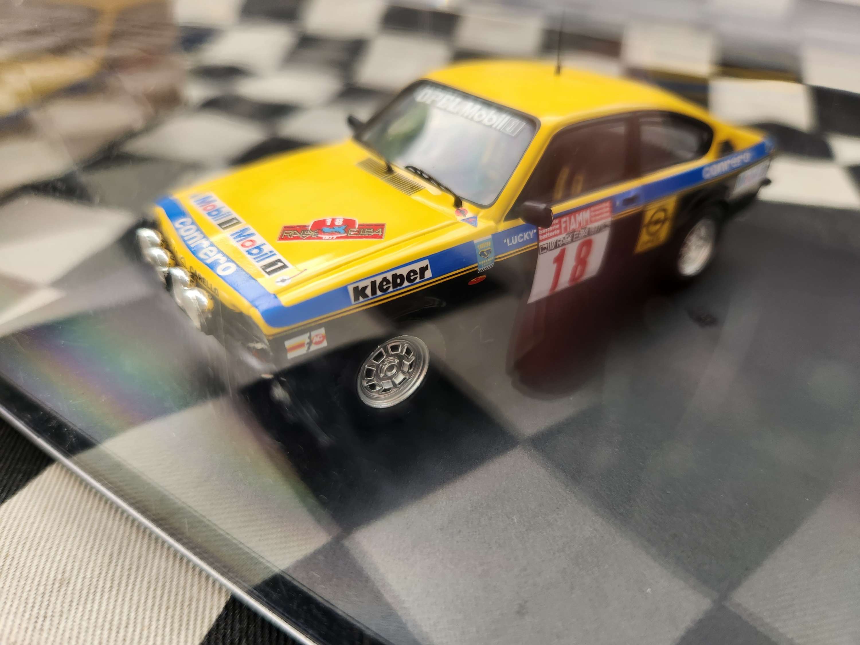 (Holden Gemini) Trofeu  1/43 Opel Kadett GT/E Elba Rally 77 Lucky /Braito