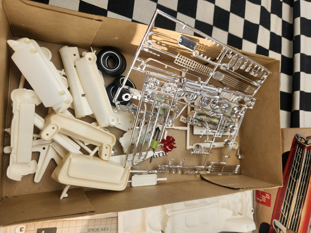 Rare Original AMT Styline Kit Ford Galaxie