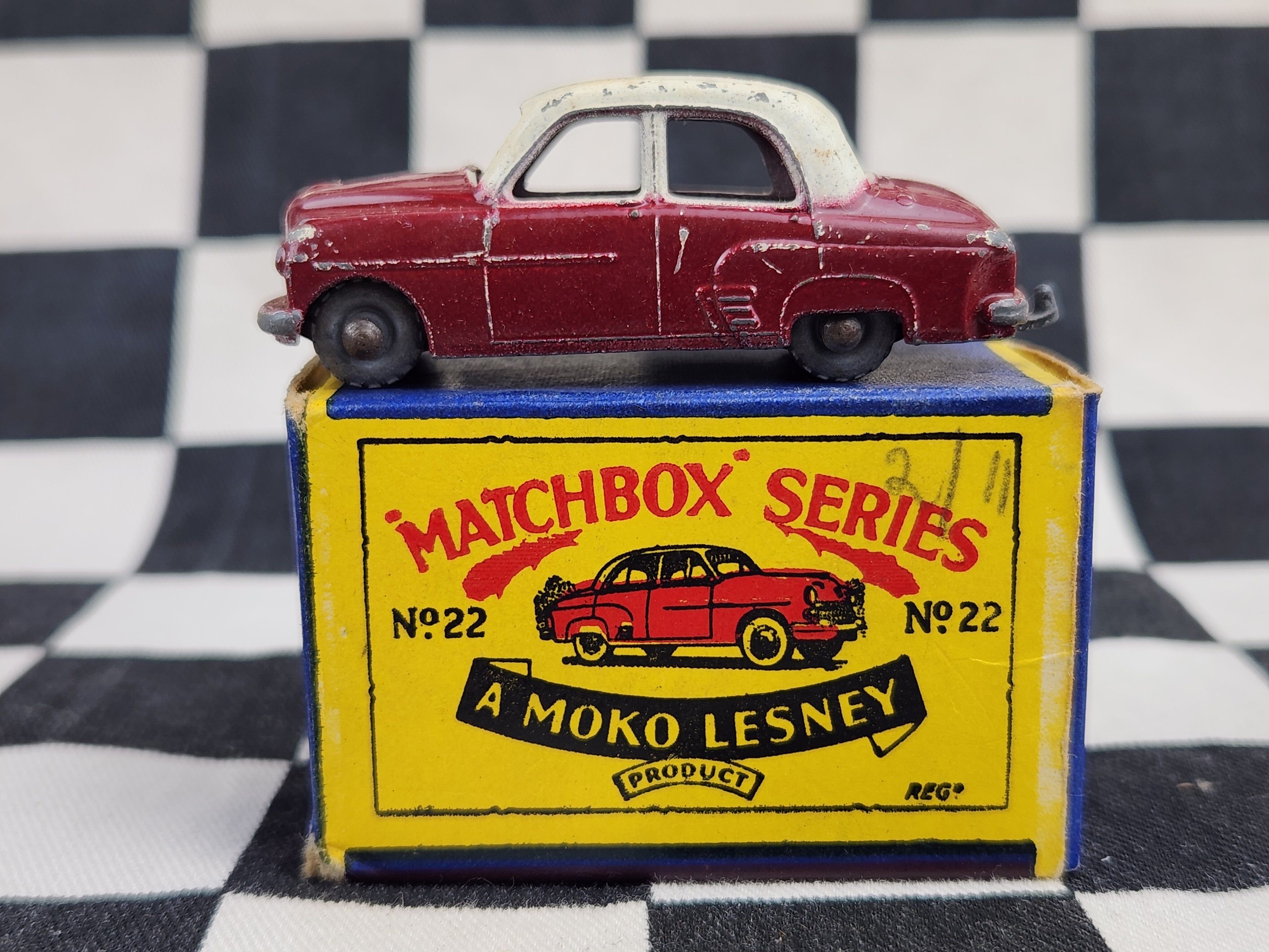 Matchbox Lesney Moko No22 Vauxhall Cresta in Original Box