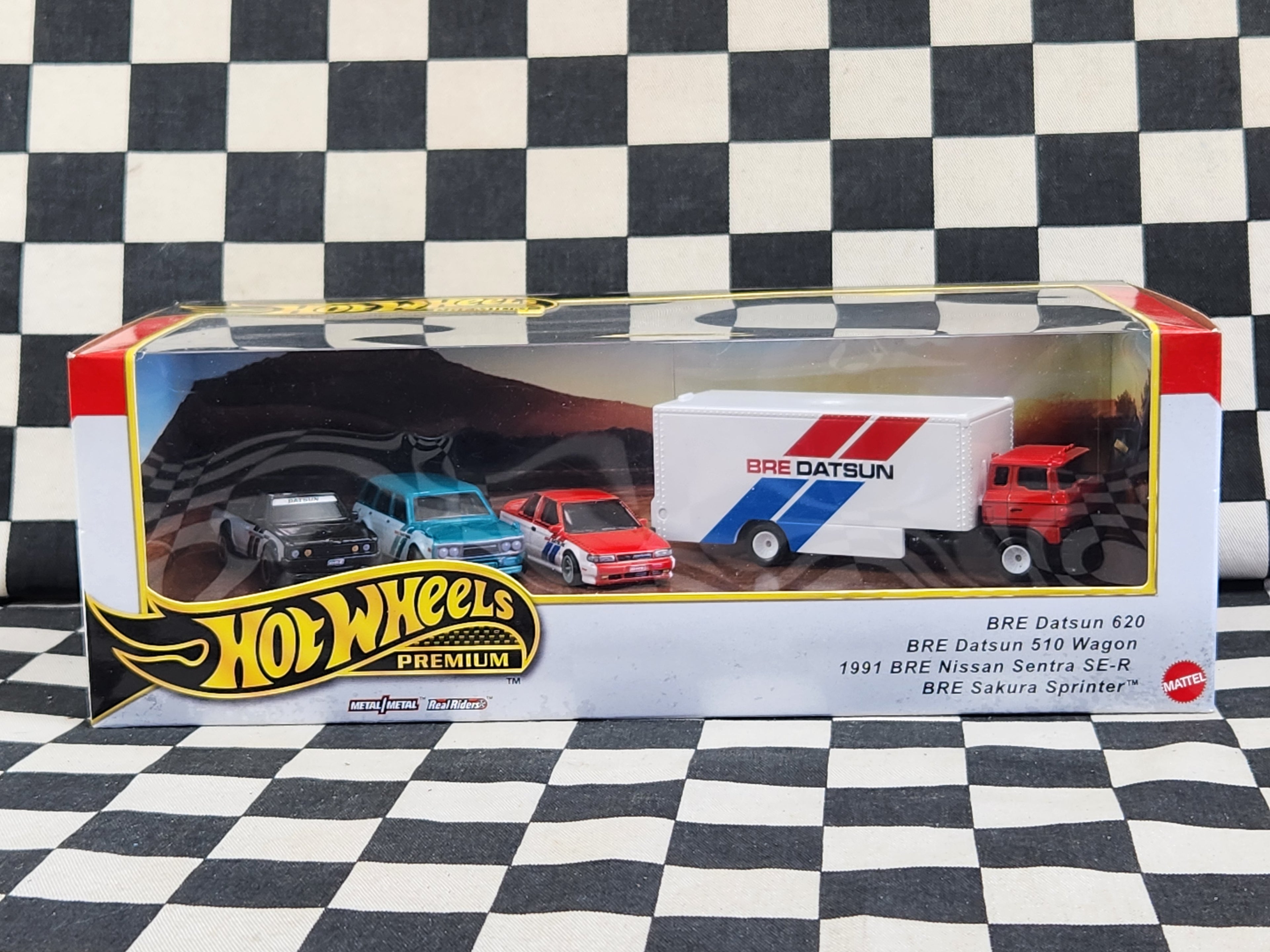 Hot Wheels Premium Diorama BRE Datsun 510 Wagon 620 Ute Nissan Sentra